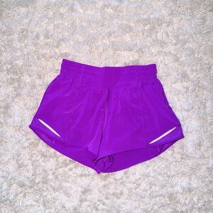 Moonlit Magenta Hotty Hot High-Rise Short 2.5” Lululemon